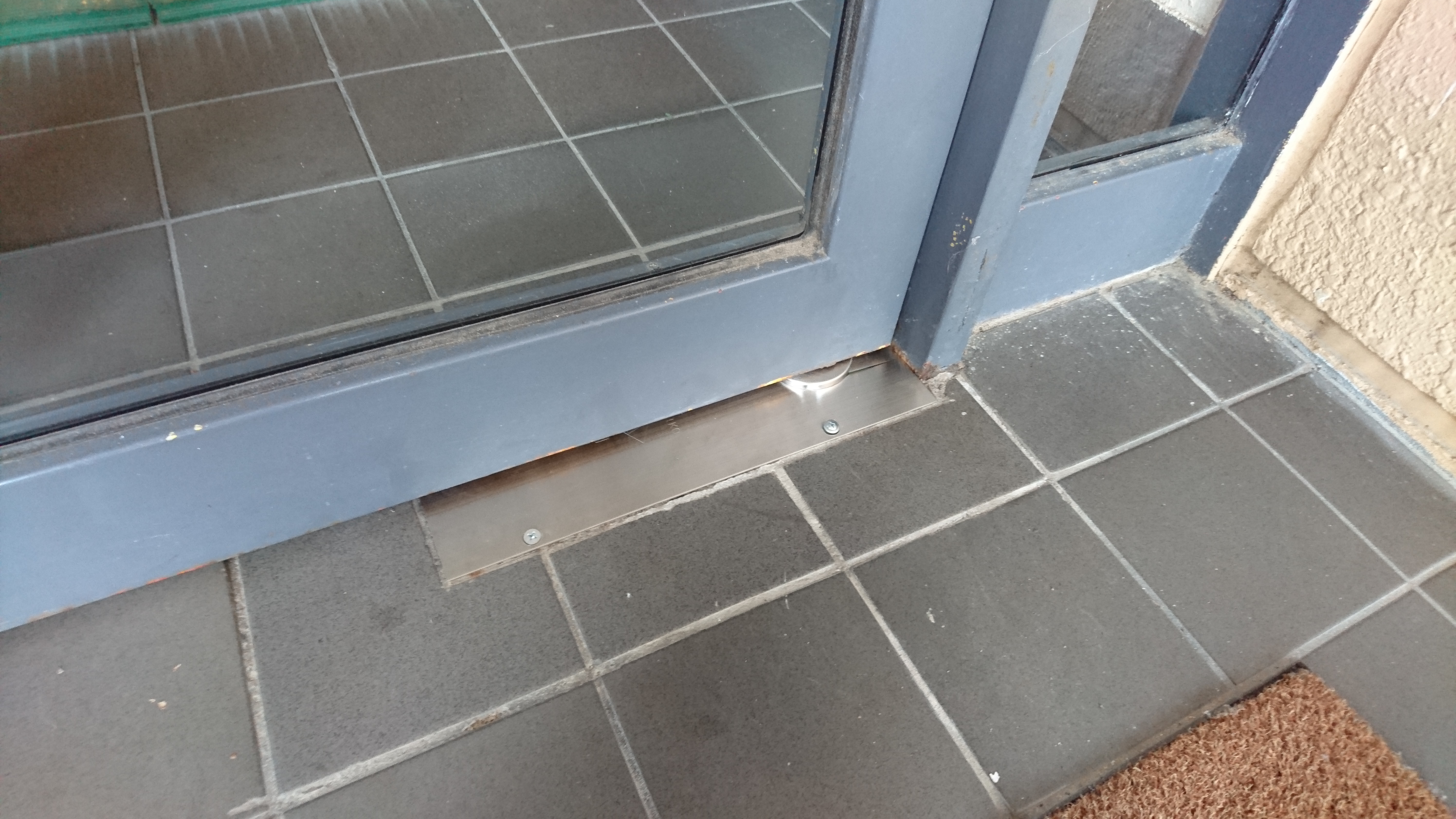 フロアヒンジ工事