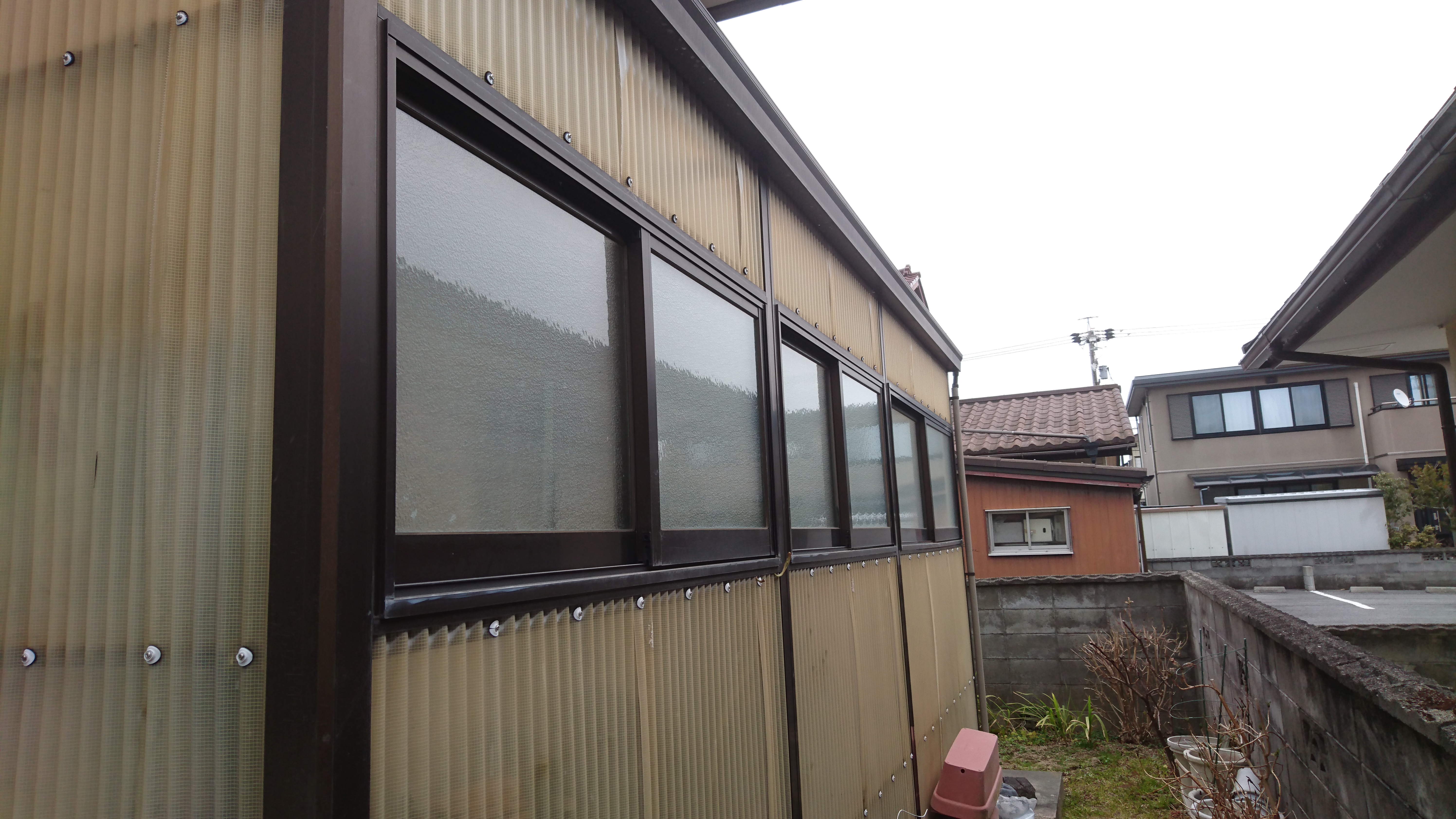 ストックヤード波板工事